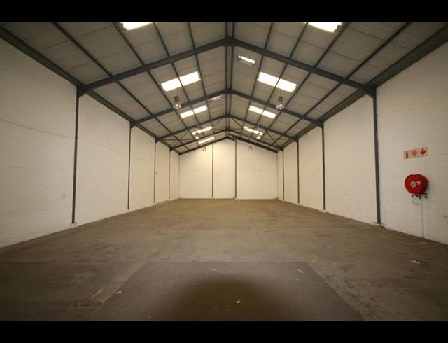 473M² FACTORY TO LET IN EPPING INDUSTRIAL